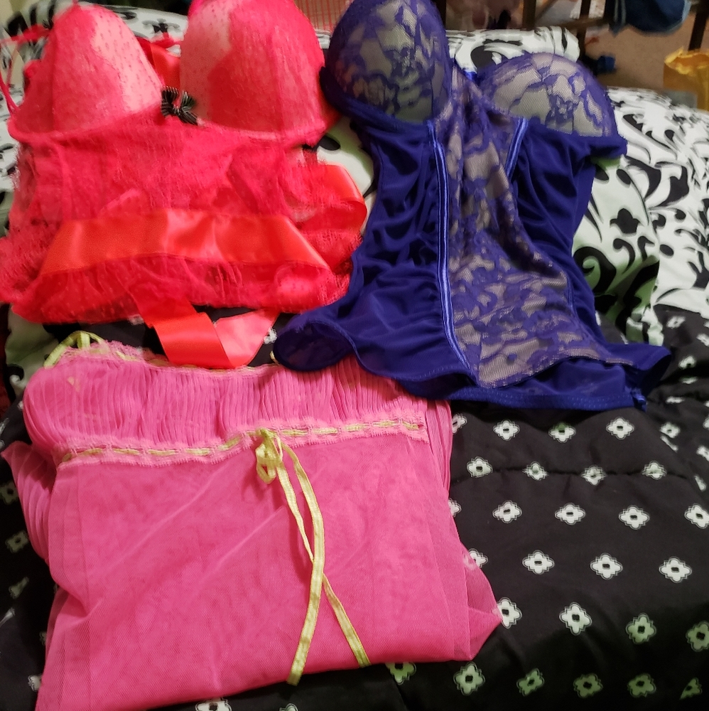 2- piece lingerie bundle